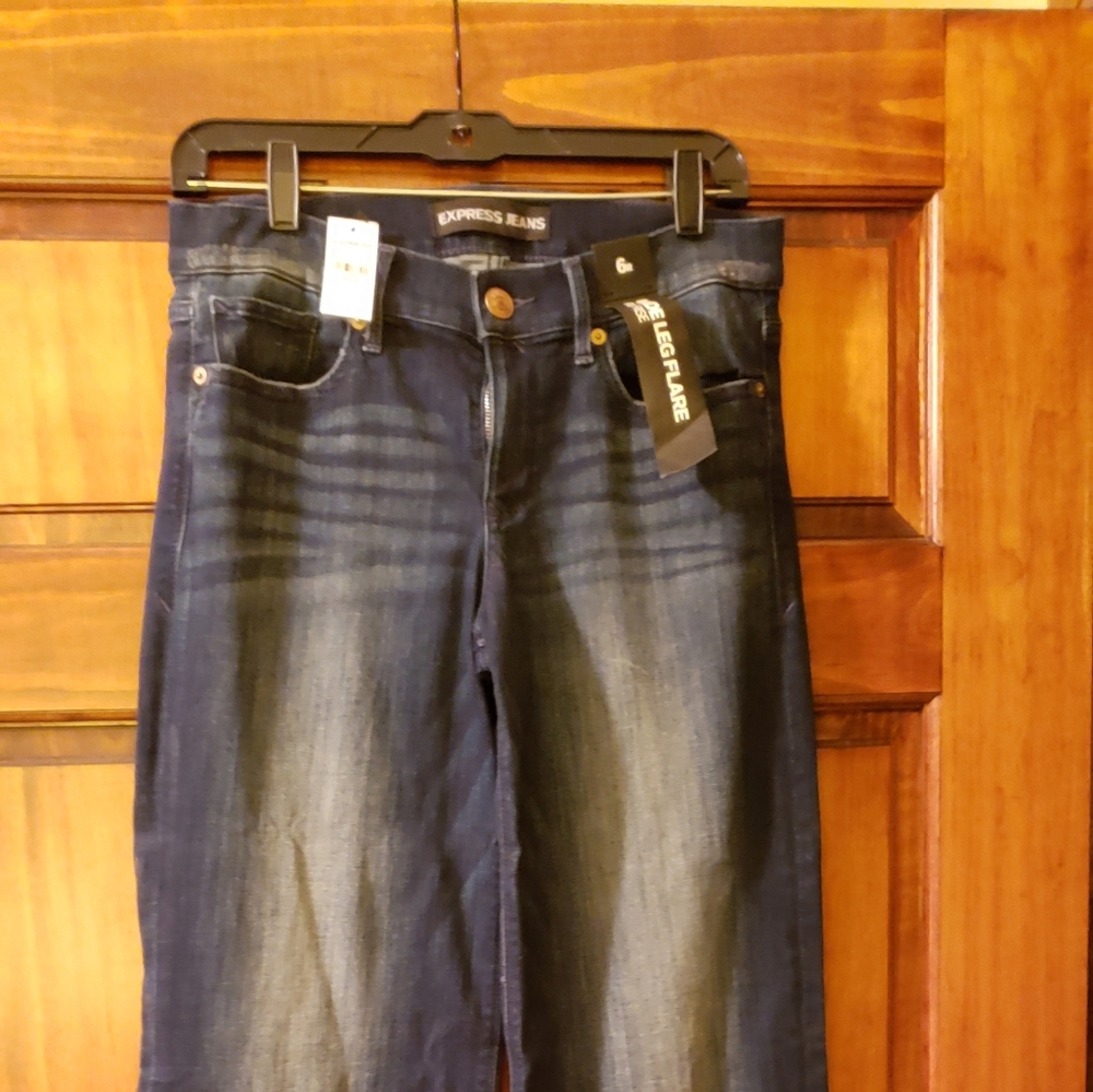 NWT Express Jean's Size 6 Wide Leg Flare Dk. Blue